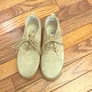 Gap kids size 2 boys boots